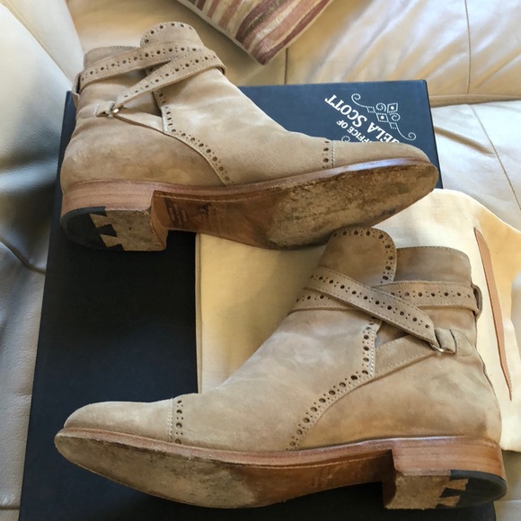 ⭐️SOLD⭐️Office of Angela Scott ‘Mr. Teddy’ Boot - Picture 8 of 8